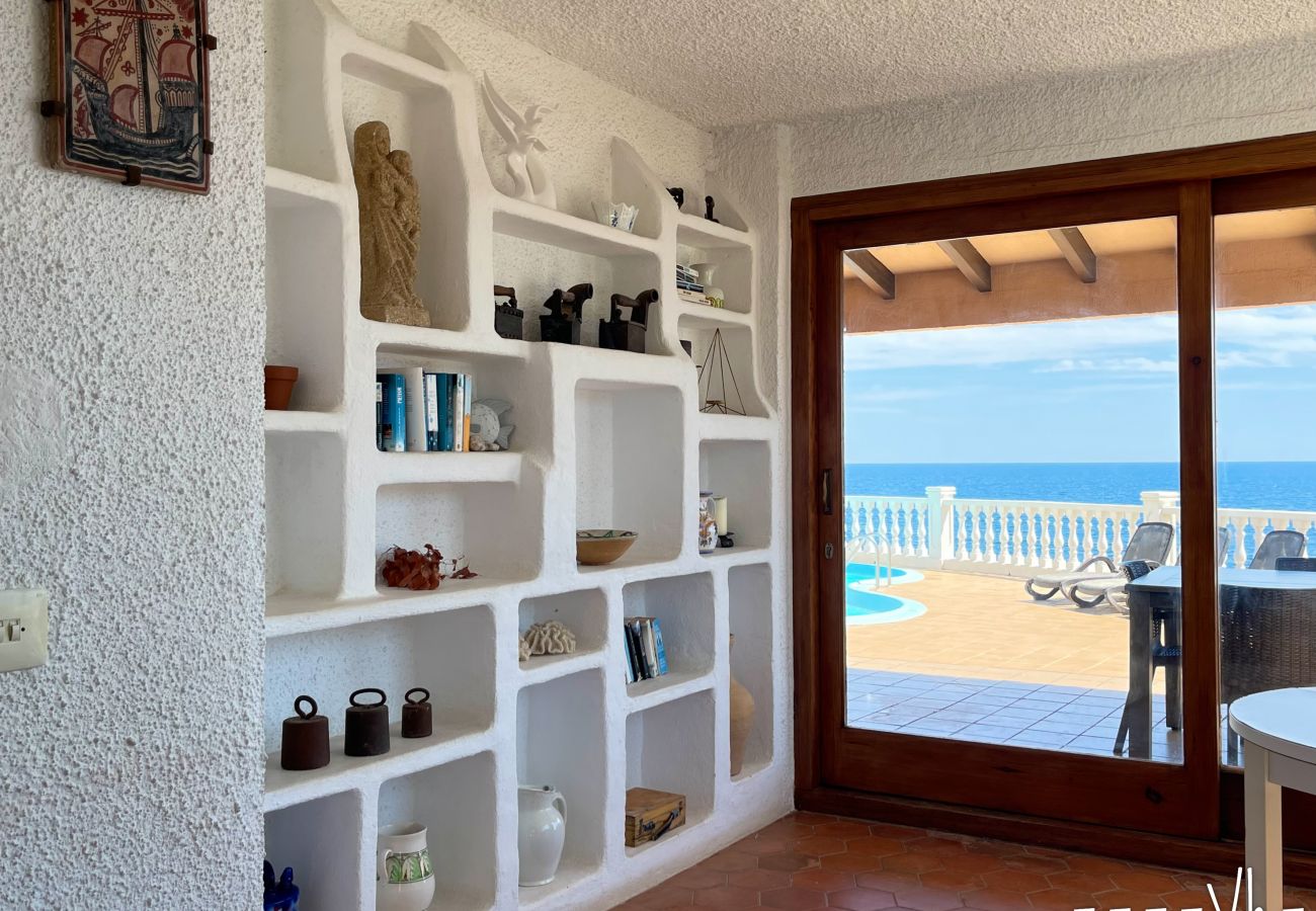 Villa en Benissa - MARINA BALADRAR - Villa en primera linea con acceso directo a la Cala Baladrar, Benissa 
