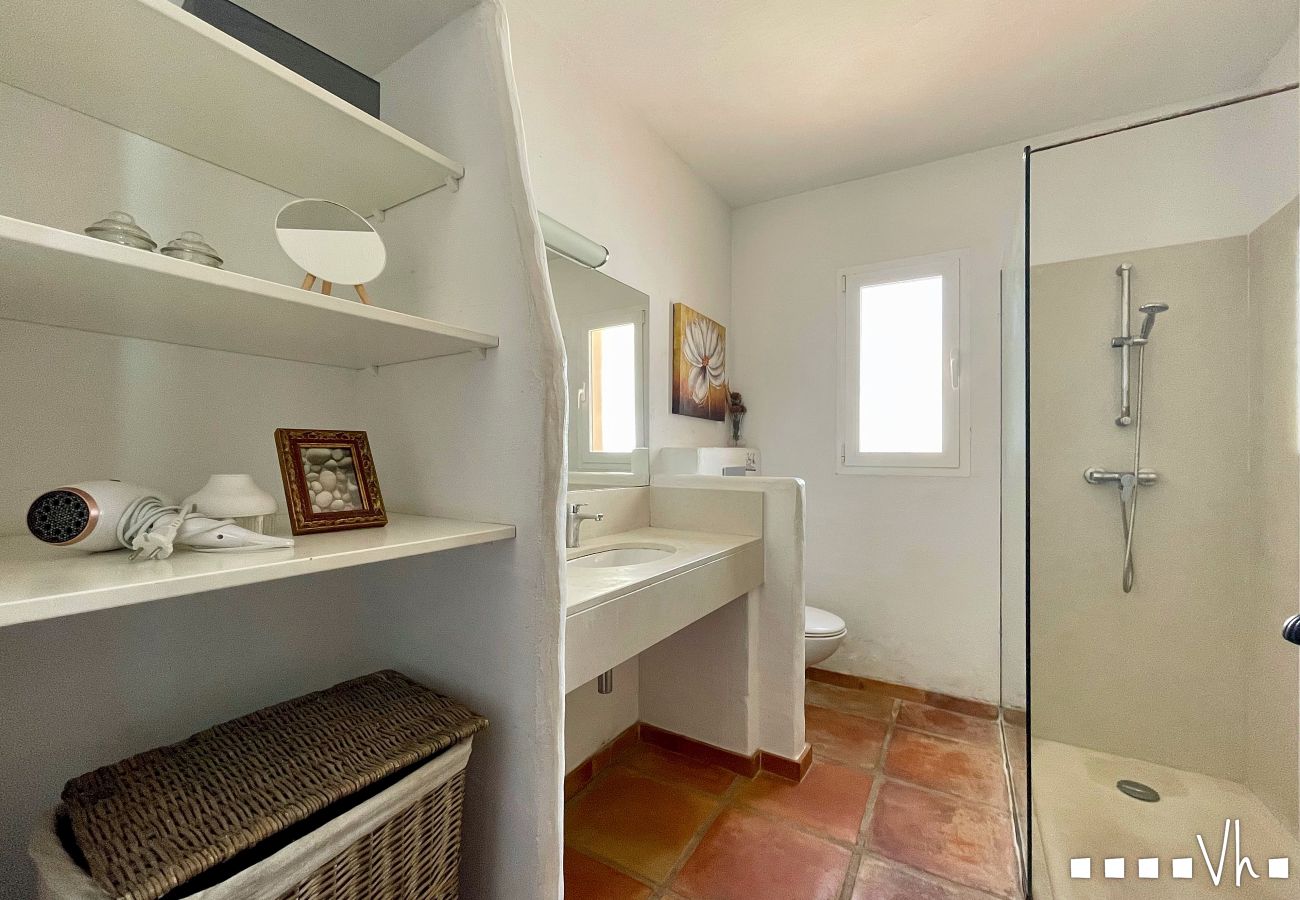 Villa en Benissa - MARINA BALADRAR - Villa en primera linea con acceso directo a la Cala Baladrar, Benissa 