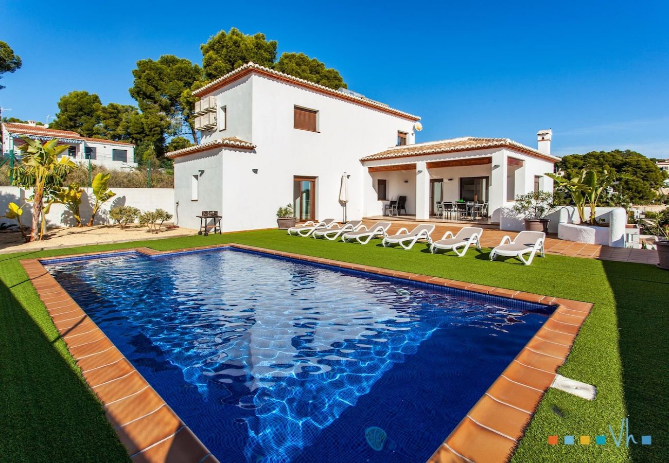 Villa en Benissa - PINETS - Preciosa villa con piscina y vistas al mar a solo 700 metros de la Cala Pinets de Benissa 
