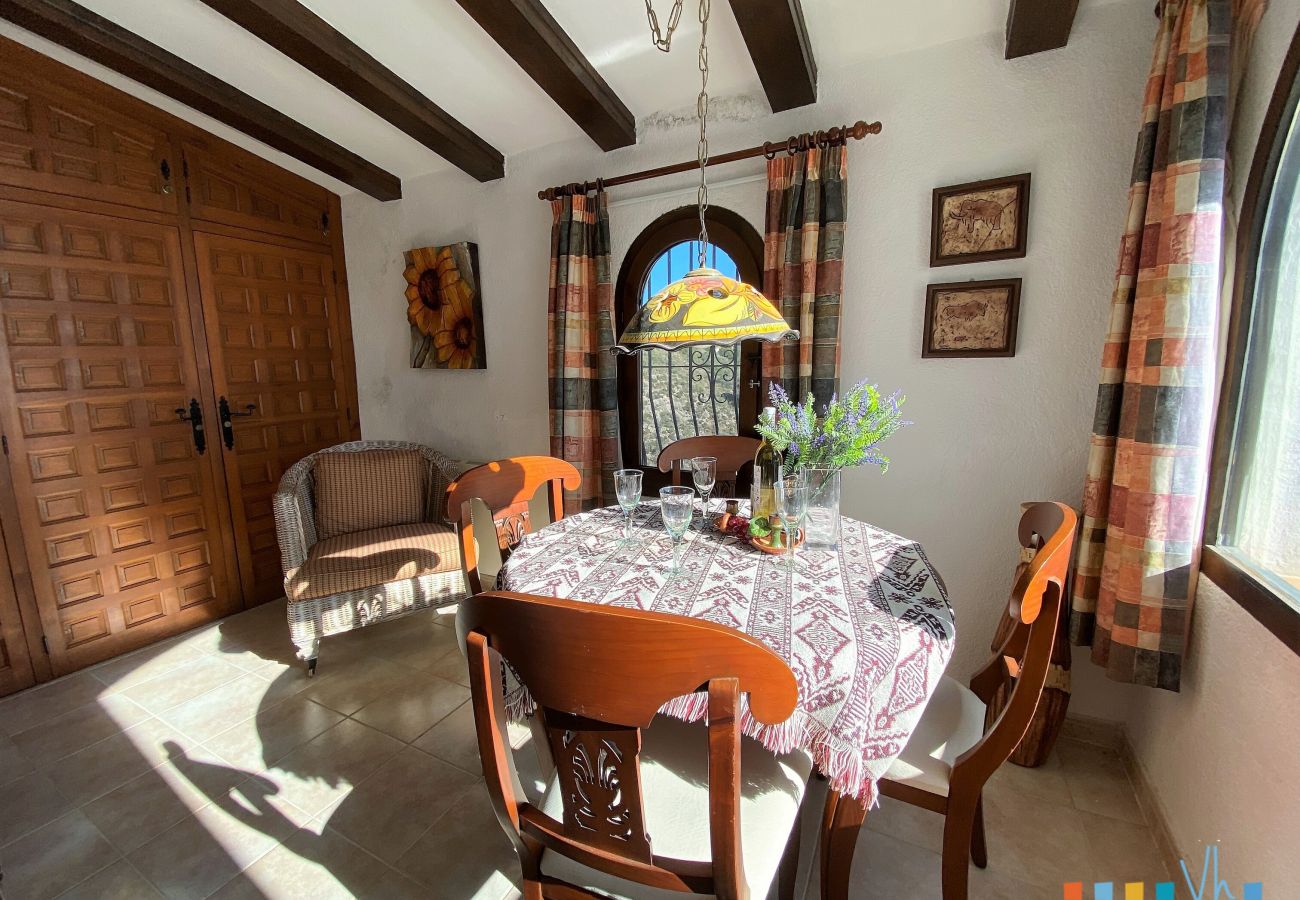 Villa en Moraira - LA COLINA-Soleada casa de vacaciones cerca de la playa de El Portet