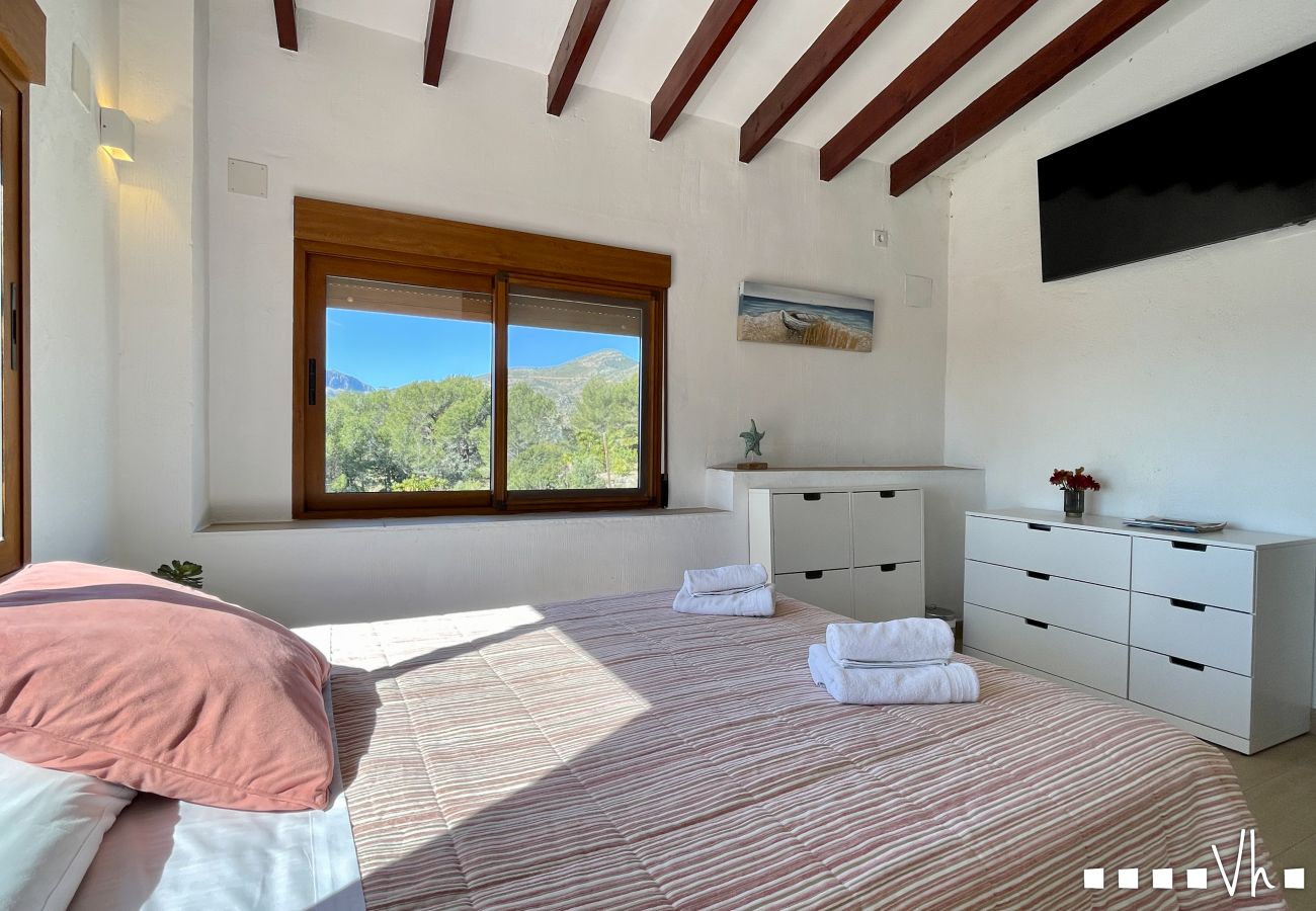 Casa rural en Benissa - Villa MATIMI en Benissa – Casa rural con piscina, terraza con vistas, cargador para coches eléctricos y entorno tranquilo