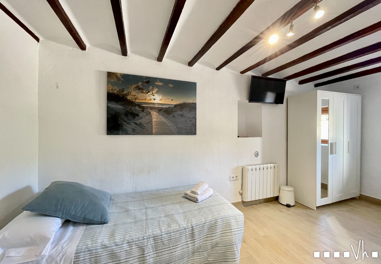 Casa rural en Benissa - Villa MATIMI en Benissa – Casa rural con piscina, terraza con vistas, cargador para coches eléctricos y entorno tranquilo