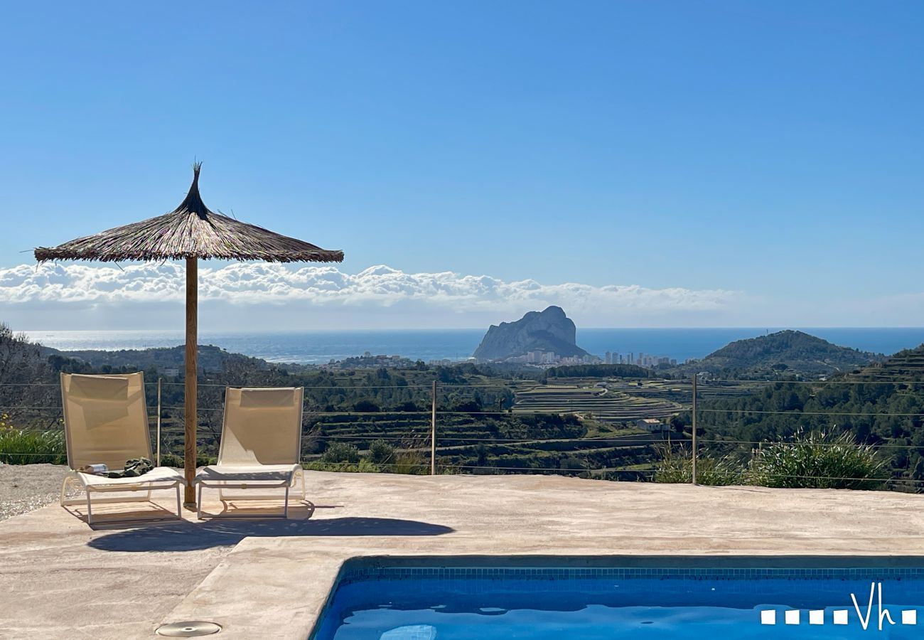 Casa rural en Benissa - Villa MATIMI en Benissa – Casa rural con piscina, terraza con vistas, cargador para coches eléctricos y entorno tranquilo