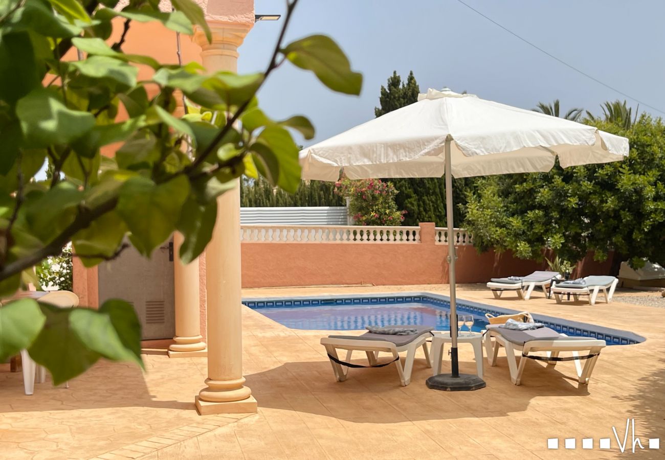 Villa en Calpe - CASA FLORIDA -  Encantadora villa para 4 personas en Calpe