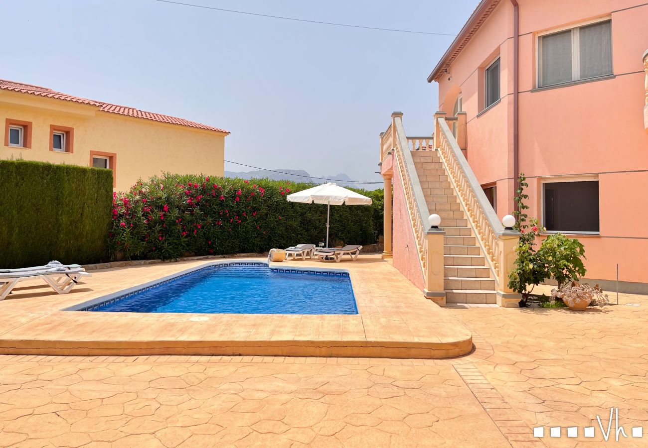 Villa en Calpe - CASA FLORIDA -  Encantadora villa para 4 personas en Calpe