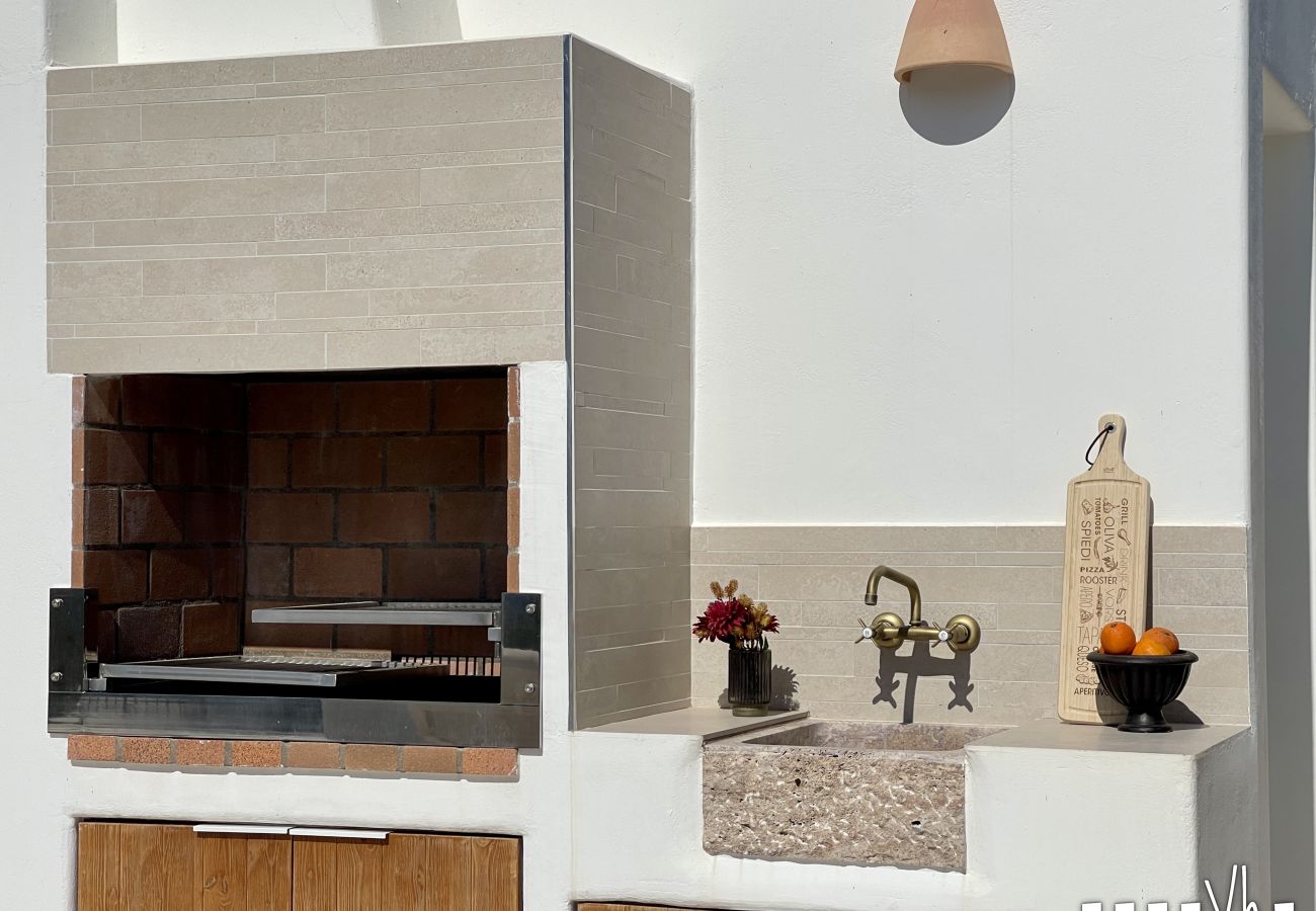 Villa en Pedreguer - Villa moderna para 6  con piscina privada y vistas a la montaña -  LA OKSANA 