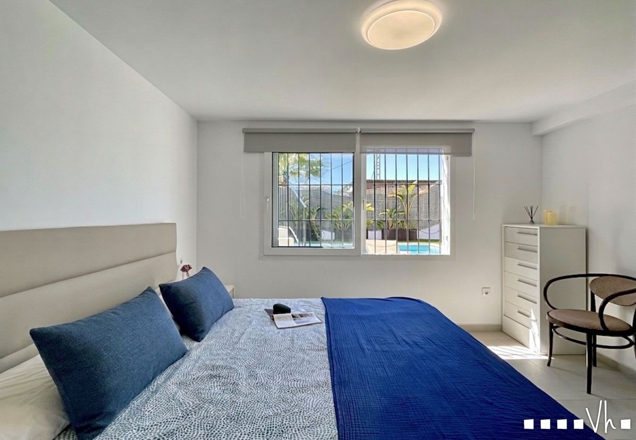 Villa en Teulada - Elegante Villa en Moraira para 6, Piscina Privada y Cercanía al Pueblo - ALMARE