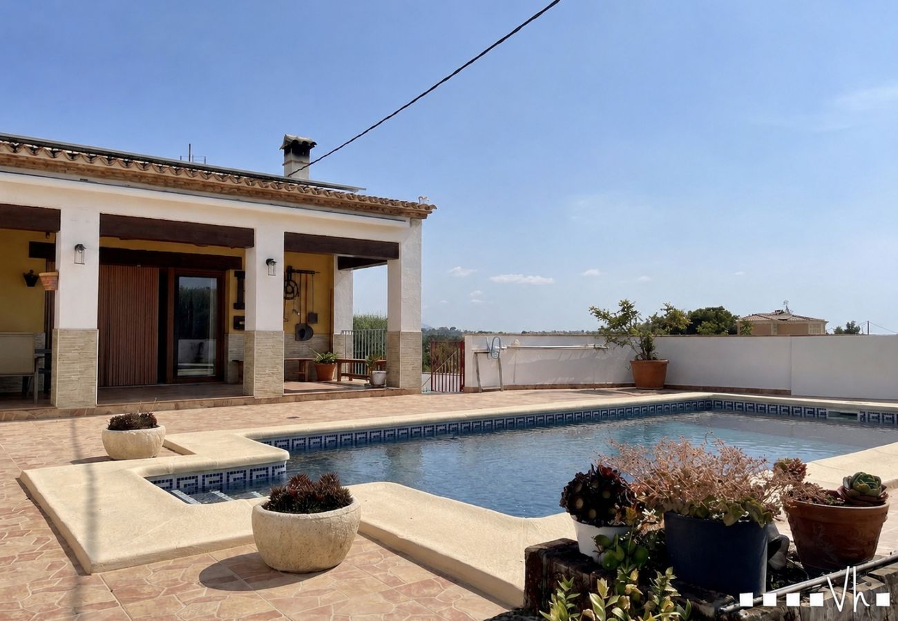 Villa en Calp - Villa en Calpe con piscina privada para 8 - CASA MEDITERRÁNEA