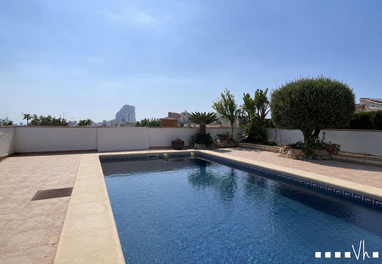 Villa en Calp - Villa en Calpe con piscina privada para 8 - CASA MEDITERRÁNEA