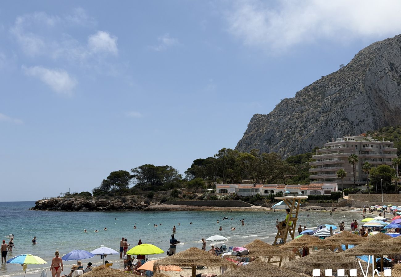 Apartamento en Calpe - Apartamento en primera línea en Calpe con vistas al mar y piscina - CLAUDIA
