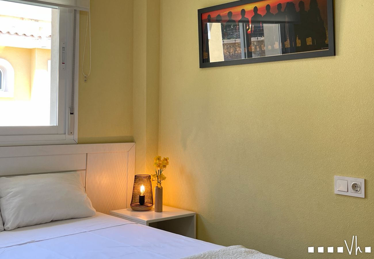 Doppelhaushälfte in Calpe / Calp - Reihenhaus MARYVILLA in Calpe &ndash; 3 Schlafzimmer, Meerblick, 2 Terrassen, Grill, Klimaanlage und WLAN