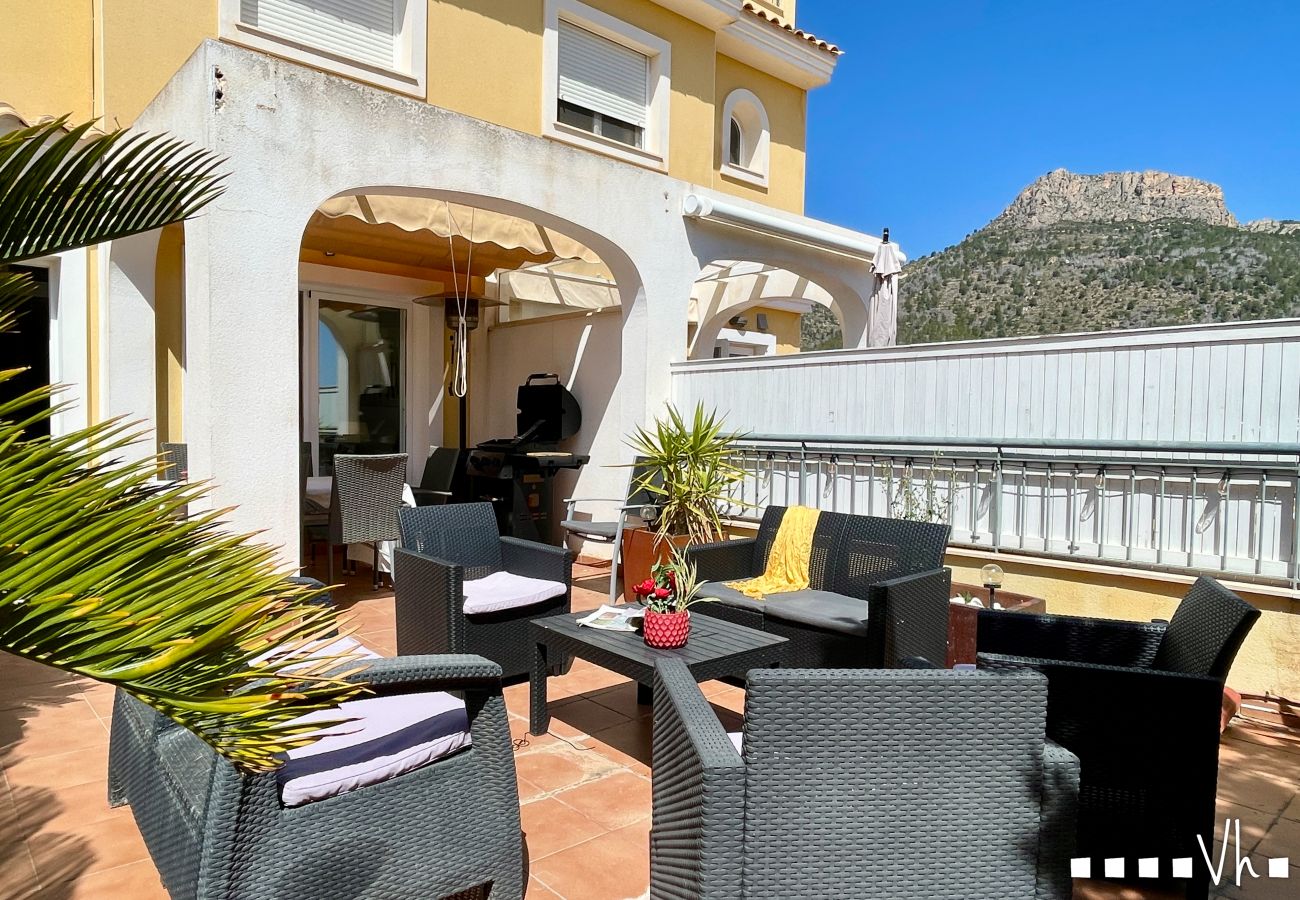 Doppelhaushälfte in Calpe / Calp - Reihenhaus MARYVILLA in Calpe &ndash; 3 Schlafzimmer, Meerblick, 2 Terrassen, Grill, Klimaanlage und WLAN