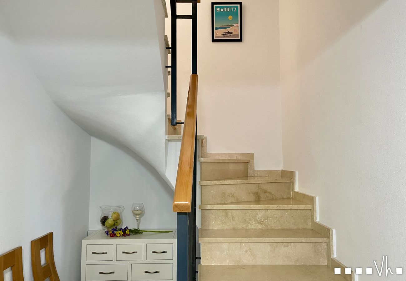 Doppelhaushälfte in Calpe / Calp - Reihenhaus MARYVILLA in Calpe &ndash; 3 Schlafzimmer, Meerblick, 2 Terrassen, Grill, Klimaanlage und WLAN