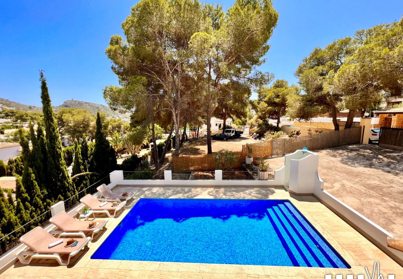 Villa in Moraira - CARMEN -Rustikale Villa mit privatem Pool, 800 m vom Strand El Portet Moraira entfernt