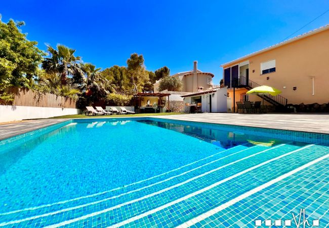 Villa in Moraira - Villa LA COMETA in Moraira – 3 Schlafzimmer, privater Pool, 500 m vom Strand L'Ampolla entfernt, Klimaanlage und WLAN Villa in Moraira - Villa LA COMETA in Moraira – 3 Schlafzimmer, privater Pool, 500 m vom Strand L'Ampolla entfernt, Klimaanlage und WLAN