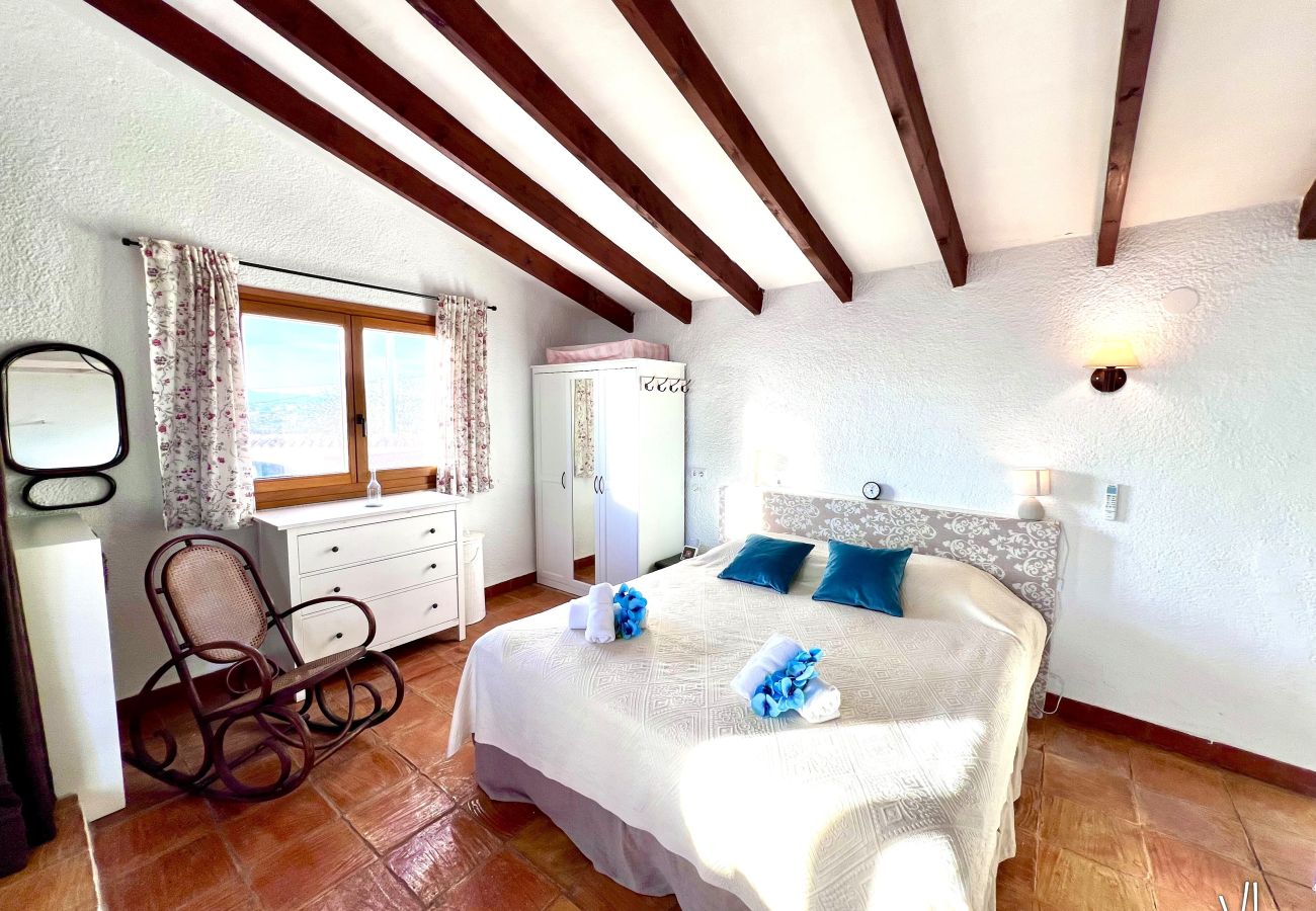 Villa in Moraira - TRES PALMERAS - Rustikale Villa mit fantastischem Meerblick 