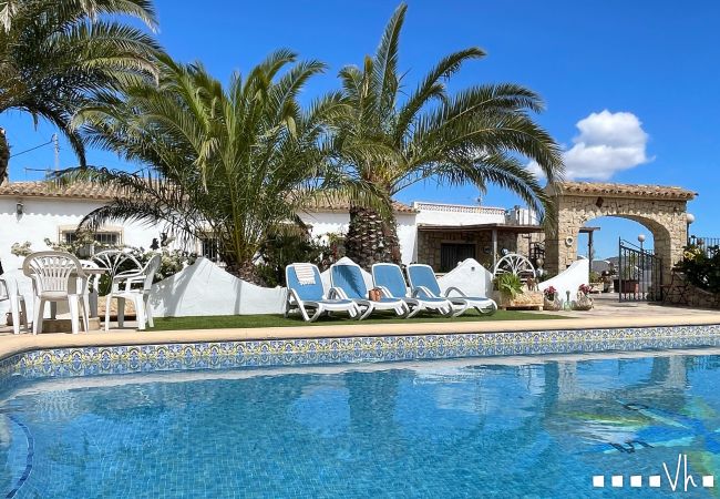 Villa in Benissa - CASA MORA- Charmante rustikale Villa mit privatem Pool
