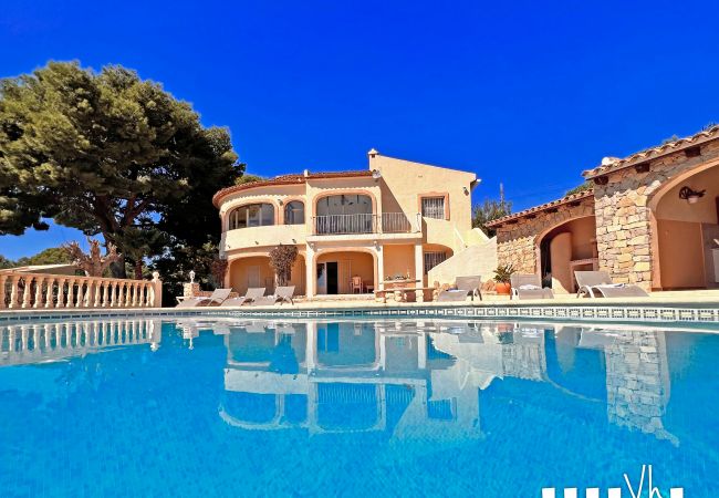 Villa in Calpe - Villa CIELO in Calpe – Panorama-Villa für 8 Personen mit Pool und Blick auf das Meer und den Peñón de Ifach