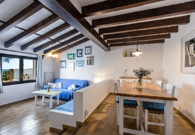 Ferienhaus in Cala Sant Vicenç -  Blue fisherman house 3 By home villas 360