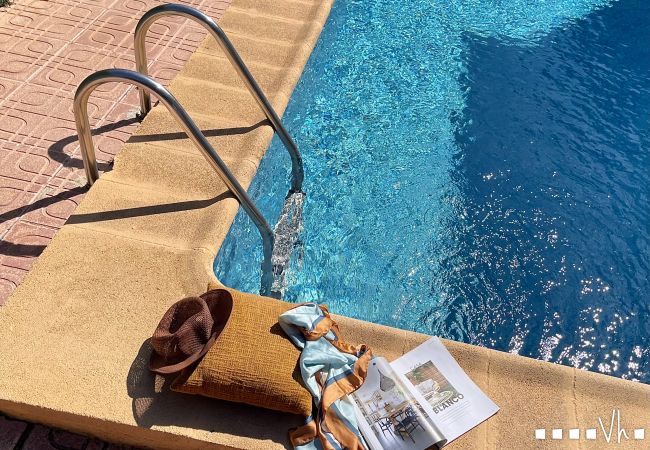 Villa in Calpe - Villa TIMON in Calpe – Haus für 10 Personen mit privatem Pool, Meerblick und Sonnenterrasse Villa in Calpe - Villa TIMON in Calpe – Haus für 10 Personen mit privatem Pool, Meerblick und Sonnenterrasse