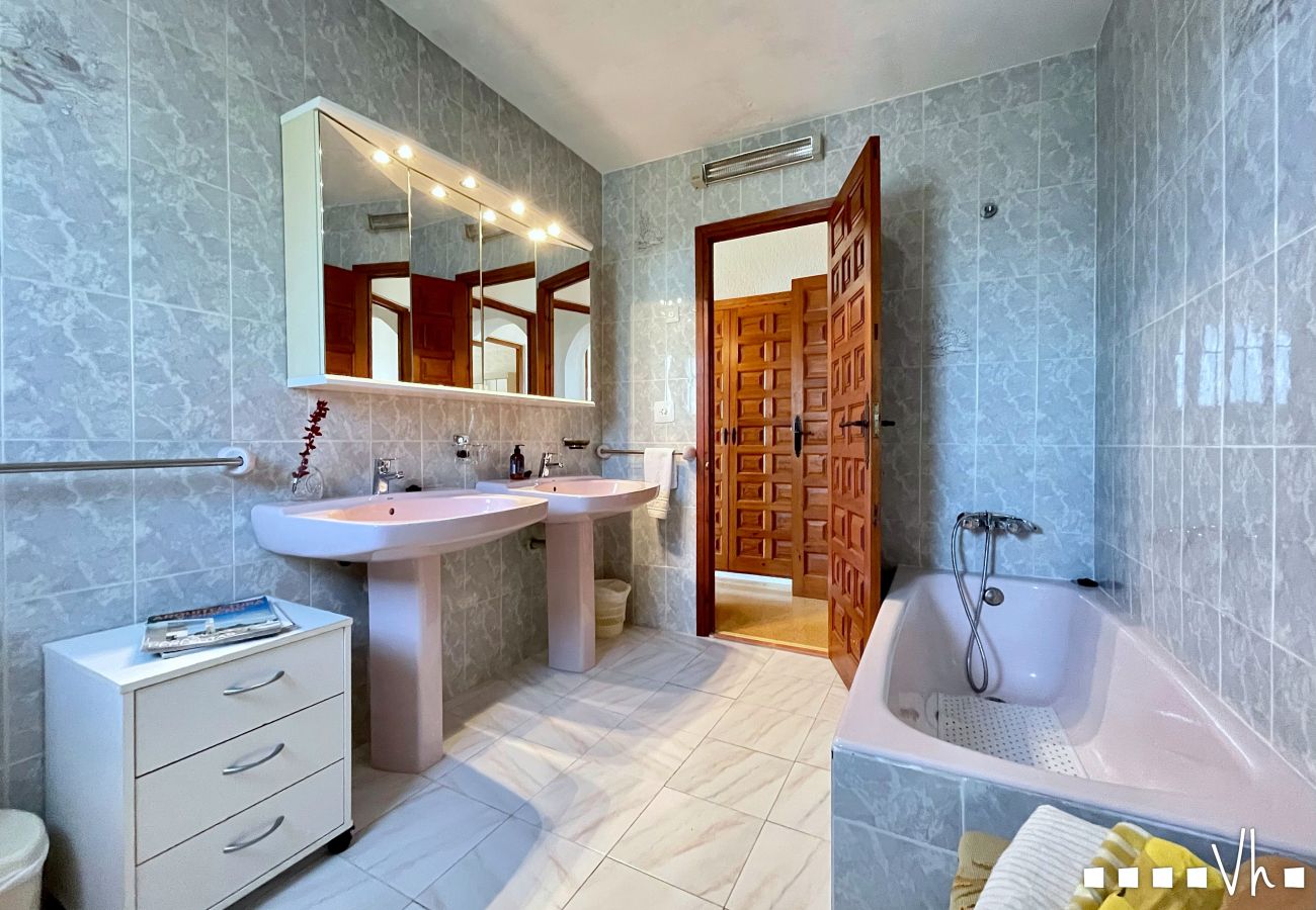 Villa in Moraira - BELLAMAR- Villa mit wunderbarem Meerblick in Moraira