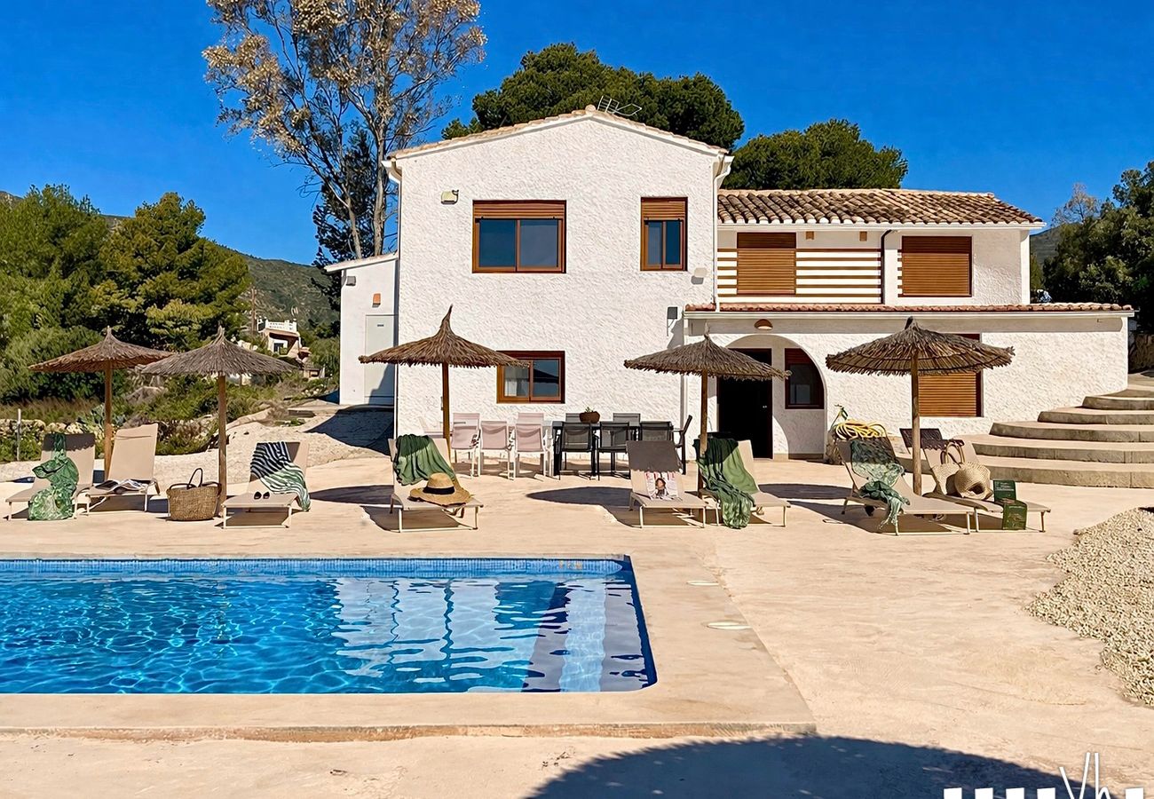 Landhaus in Benissa - Villa MATIMI in Benissa – Landhaus mit Pool, Terrasse mit Aussicht, Ladestation für Elektroautos und ruhiger Umgebung