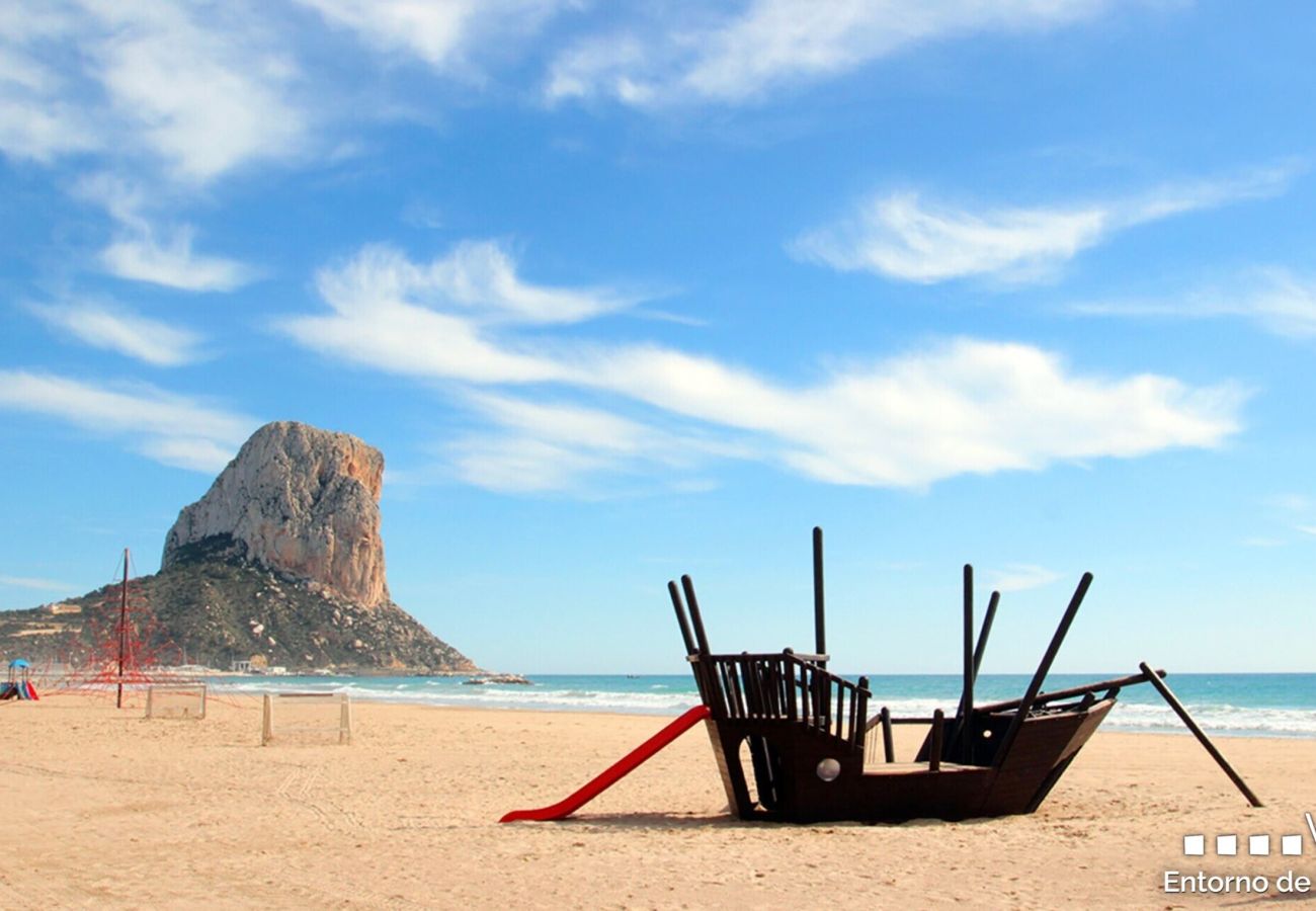 Ferienwohnung in Moraira - APARTAMENTO SUNLOFT - Das Apartment befindet sich in zentraler Lage, nur 200 m vom Strand entfernt.