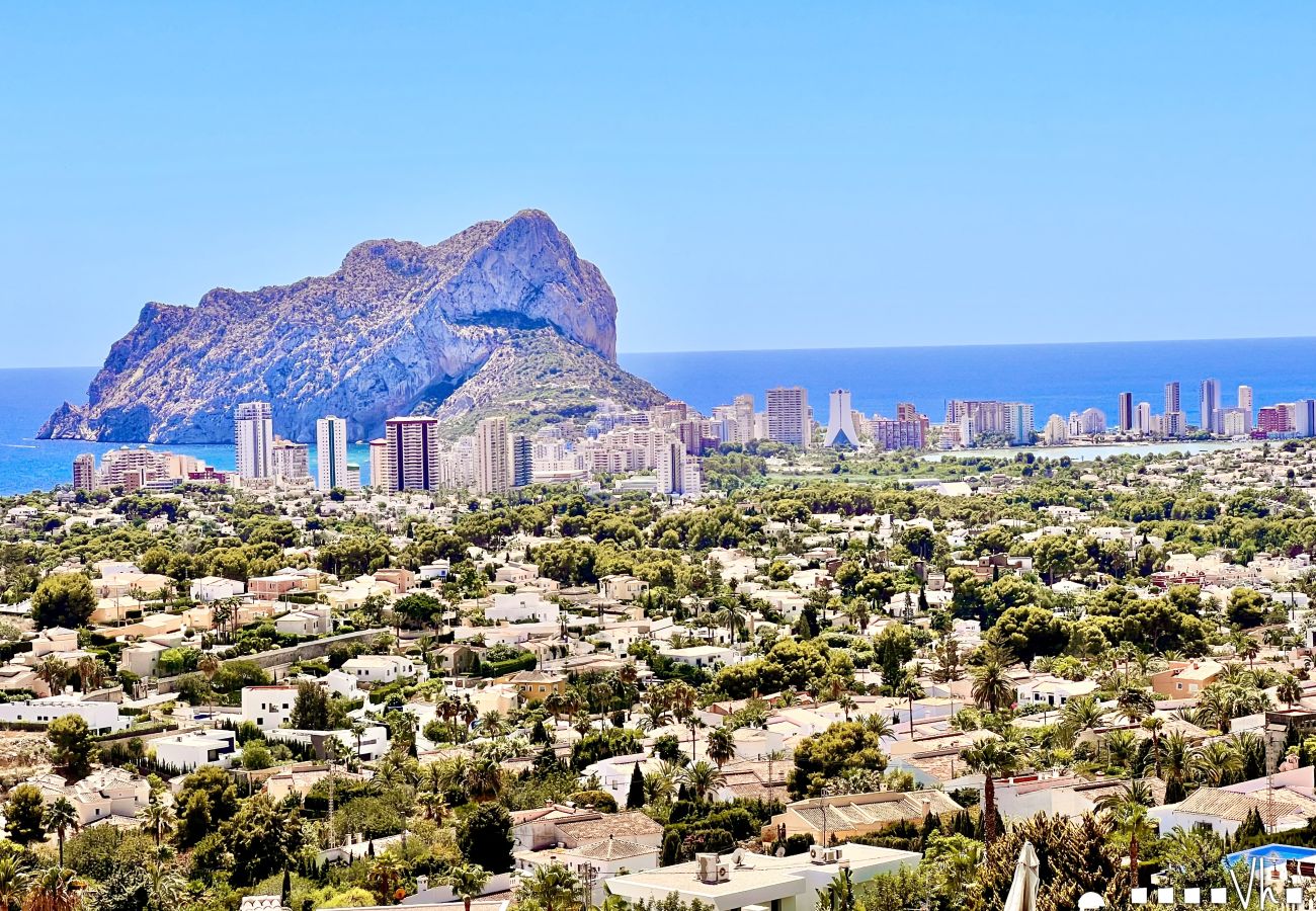 Ferienwohnung in Moraira - APARTAMENTO SUNLOFT - Das Apartment befindet sich in zentraler Lage, nur 200 m vom Strand entfernt.