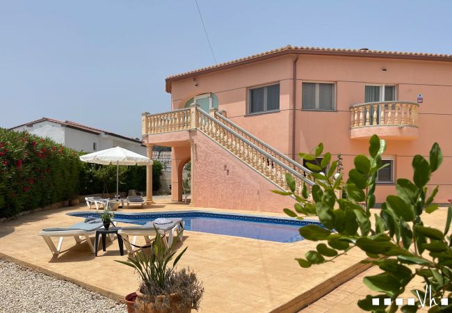 Villa in Calpe - CASA FLORIDA in Calpe – Villa für 4 Personen mit privatem Pool, Terrasse und Bergblick Villa in Calpe - CASA FLORIDA in Calpe – Villa für 4 Personen mit privatem Pool, Terrasse und Bergblick