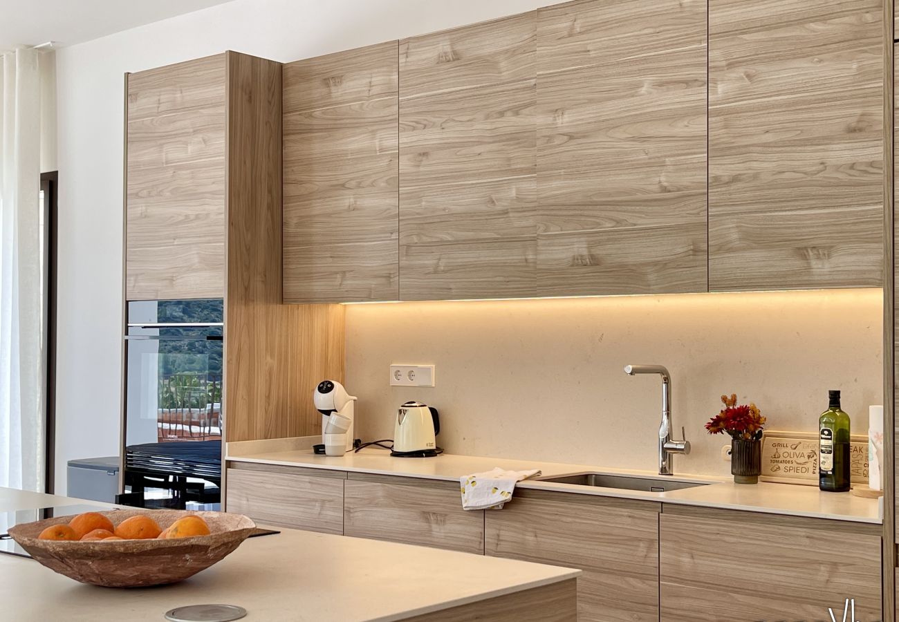 Villa in Pedreguer - Moderne Villa für 6 Personen mit privatem Pool und Bergblick  - LA OKSANA