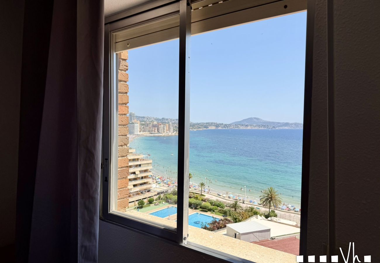 Ferienwohnung in Calpe / Calp - Apartment in erster Strandlinie in Calpe mit Meerblick und Pool - CLAUDIA