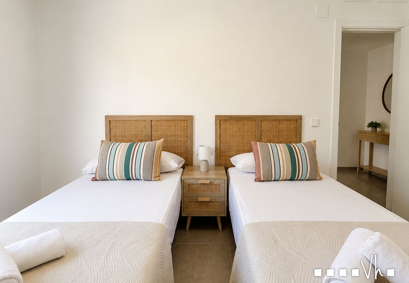 Ferienwohnung in Moraira - APATAMENTO AURA - im Zentrum von Moraira für 4, 400 Meter vom Strand entfernt