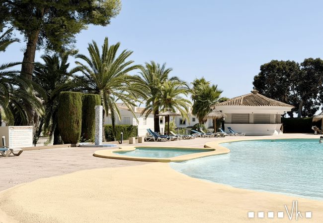Bungalow in Calp - SUNNY PINES in Calpe Park: Familienbungalow mit Pool und Spielplatz