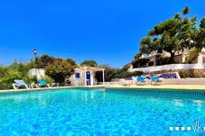 Casa de vacaciones en Benissa con piscina privada vistas increíbles ideal para familias, ¡Reserva ya ! 
