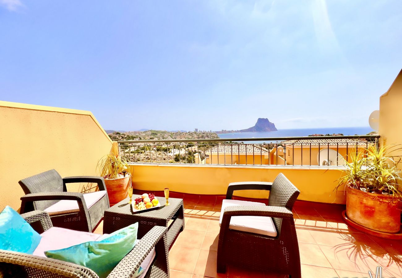 Townhouse in Calpe / Calp - MARYVILLA – Semi-detached property in urbanization Montesol, Calpe, with sea views. 
