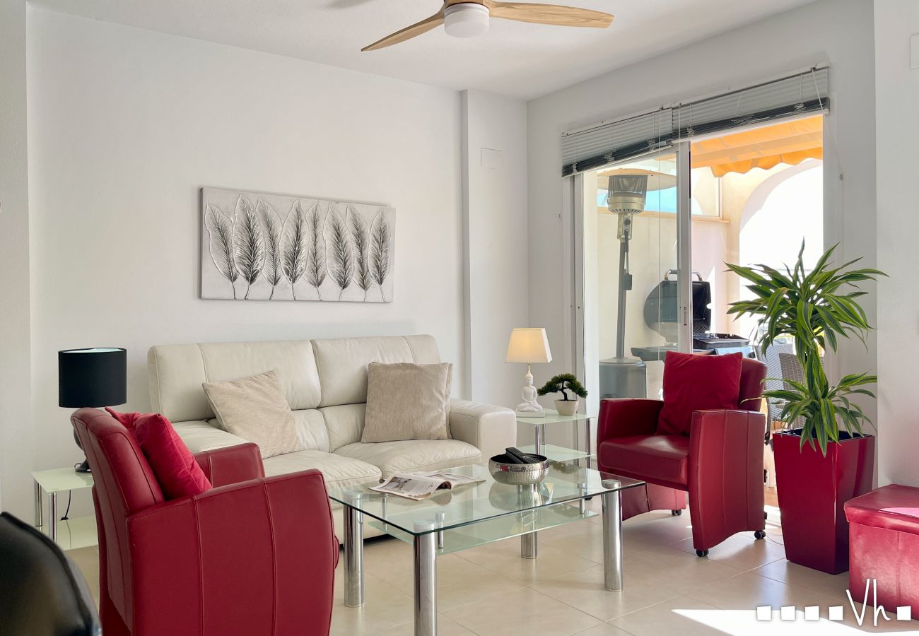 Terraced House in Calpe / Calp - MARYVILLA townhouse in Calpe &ndash; 3 bedrooms, sea views, 2 terraces, barbecue, air conditioning and Wi-Fi