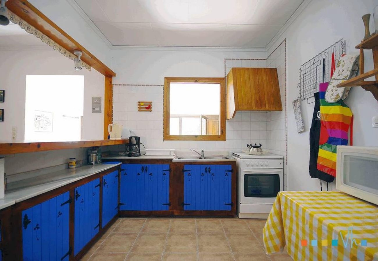 Villa in Benissa - TOSSALET - Typical mediterranean style villa for 6 people in Benissa 