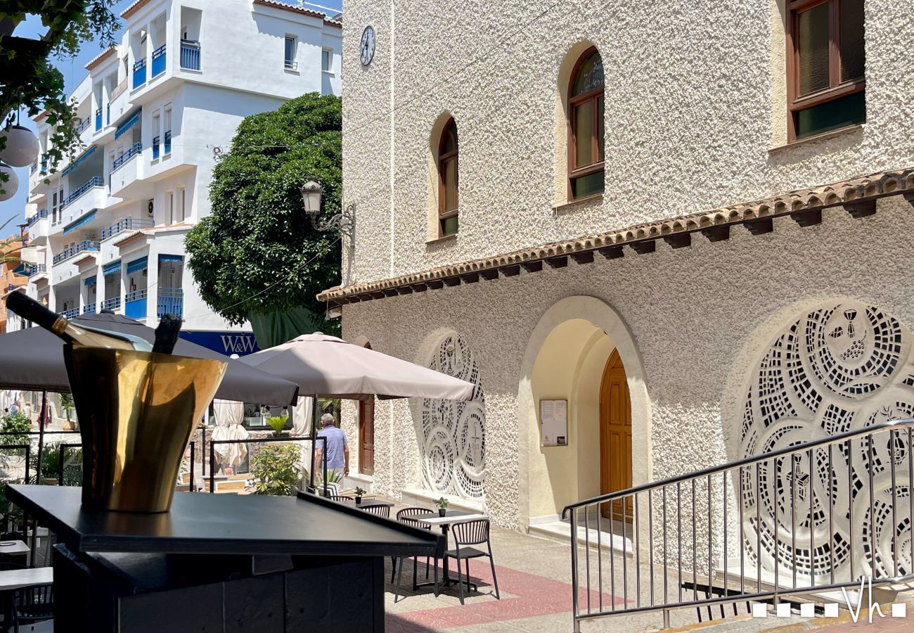 Apartment in Moraira - MILOS Apartment in Moraira – For 4 people, 200 metres from the sea, terrace and parking included