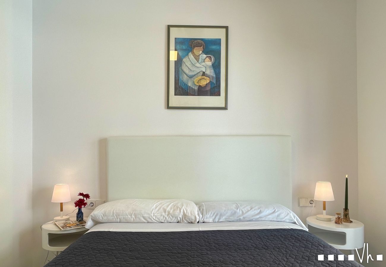 Apartment in Moraira - MILOS Apartment in Moraira – For 4 people, 200 metres from the sea, terrace and parking included