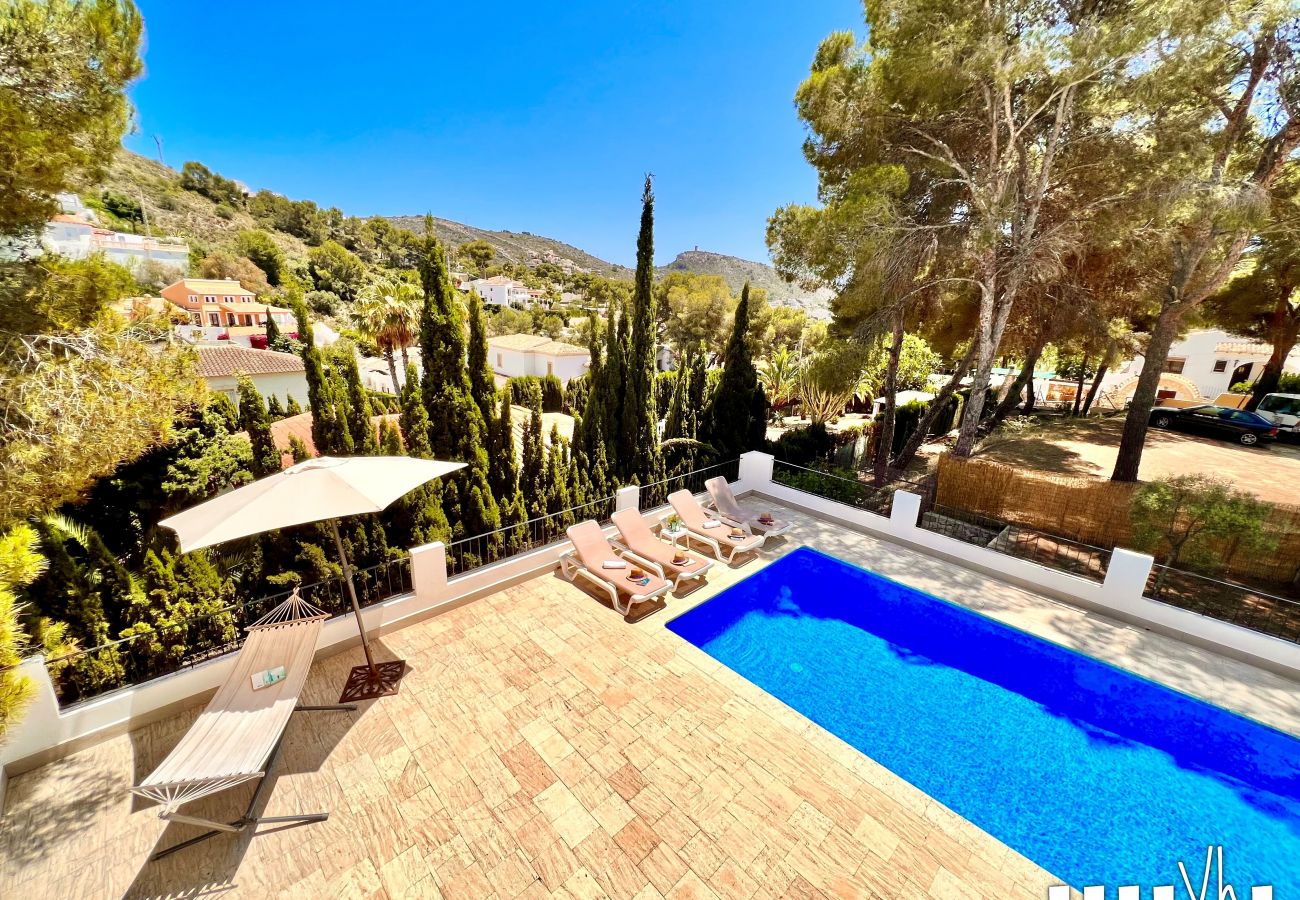 Villa in Moraira - CARMEN -A rustic villa with private pool 800 m from El Portet Moraira beach. 