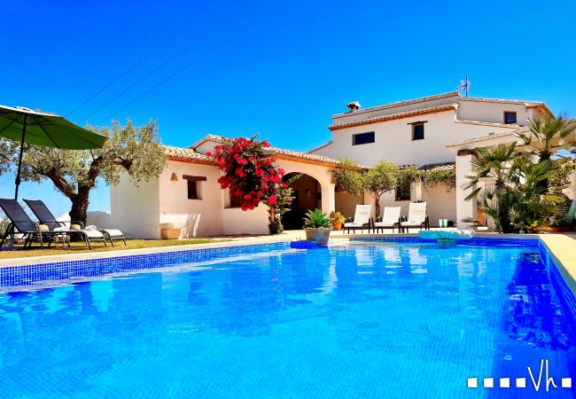 Villa in Benissa - Villa MARIPOSA Benissa – Rustic style, swimming pool with solarium and peaceful surroundings on the Costa Blanca