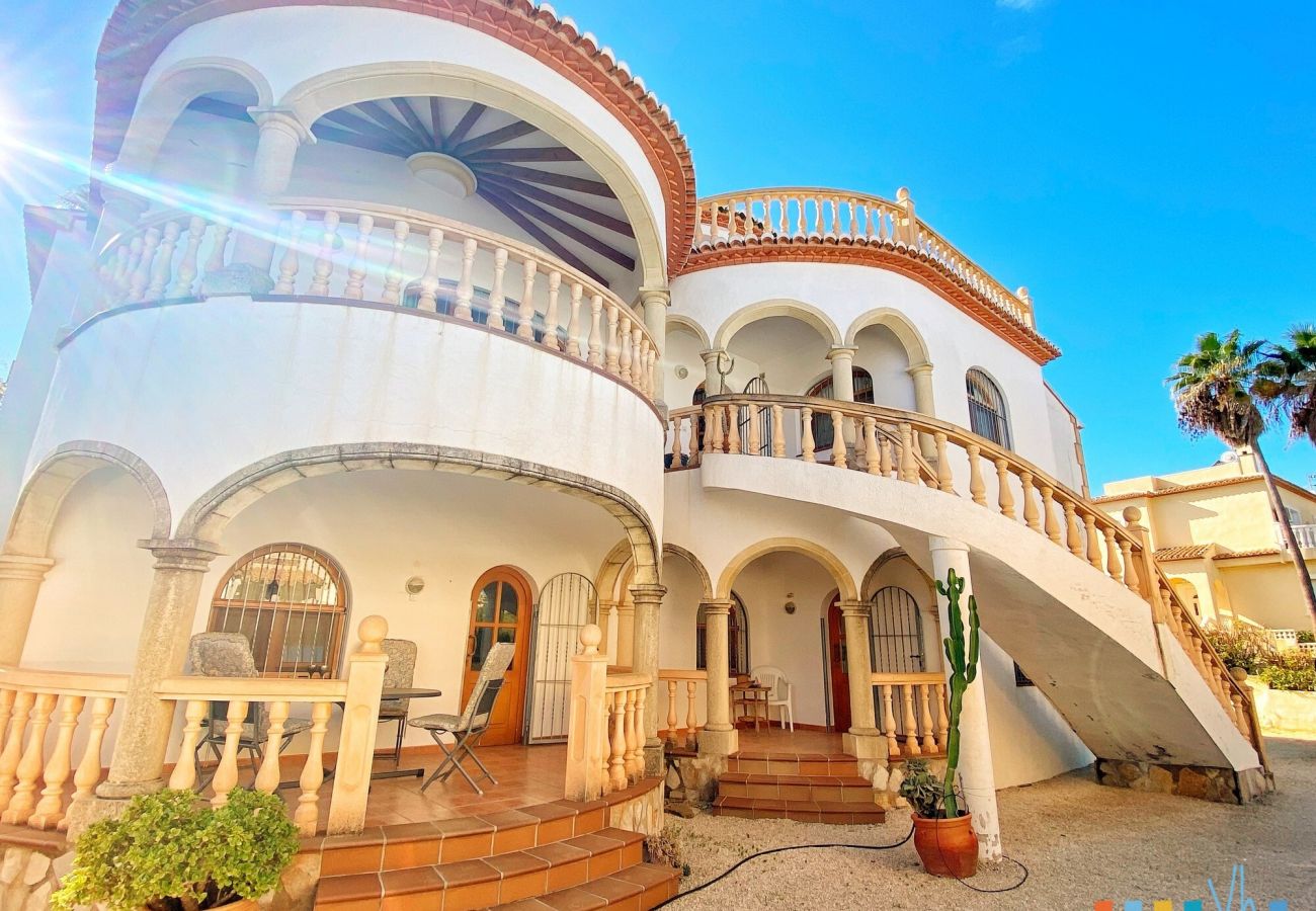 Villa in Moraira - TERRALUZ 8 - Wonderful family villa in Moraira.