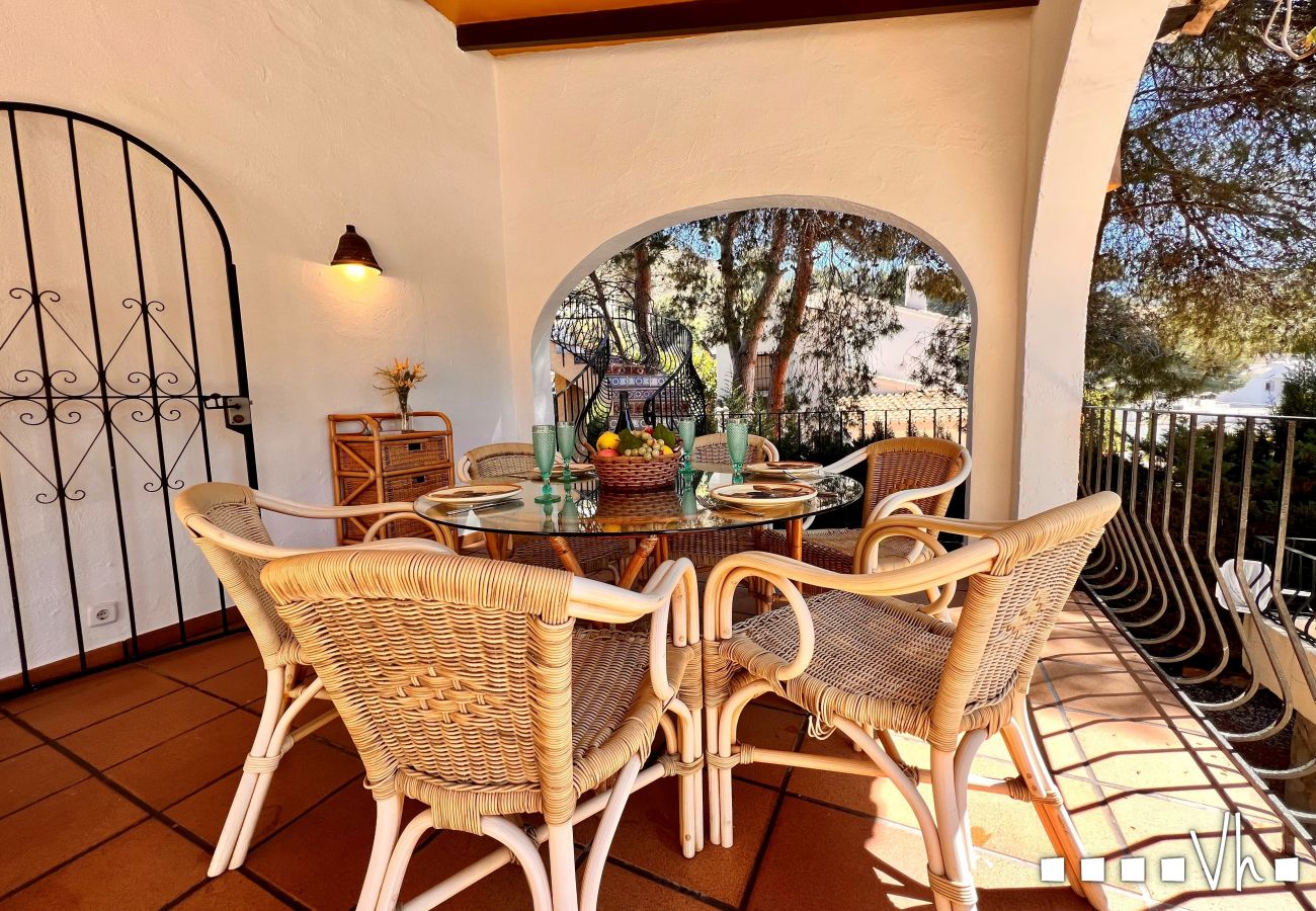 Villa in Moraira - RODRIGANDA - Rustic villa located at 700 metres from the Portet beach.