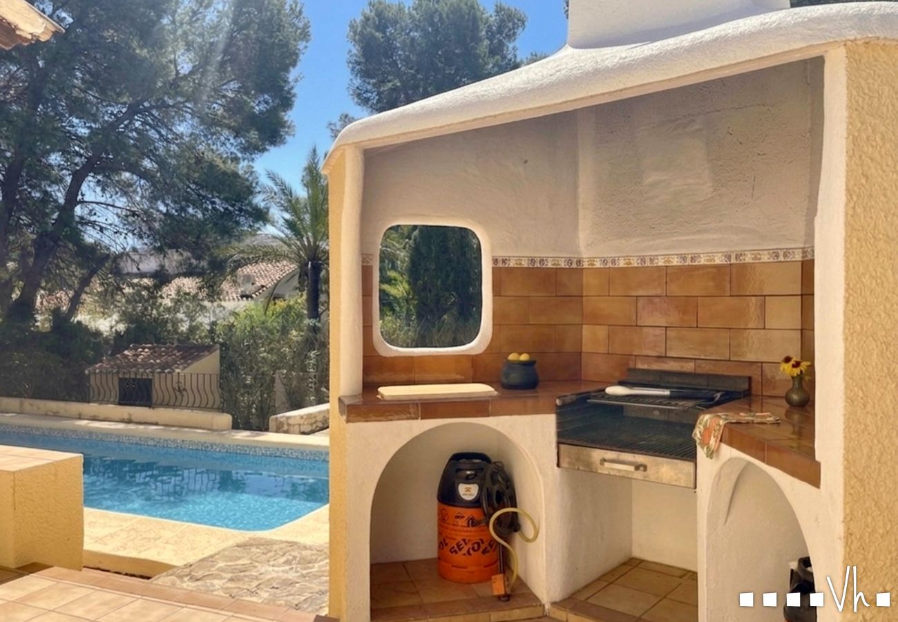 Villa in Moraira - Villa RODRIGANDA in Moraira – 3 bedrooms, private pool, 700 metres from El Portet beach, air conditioning and Wi-Fi