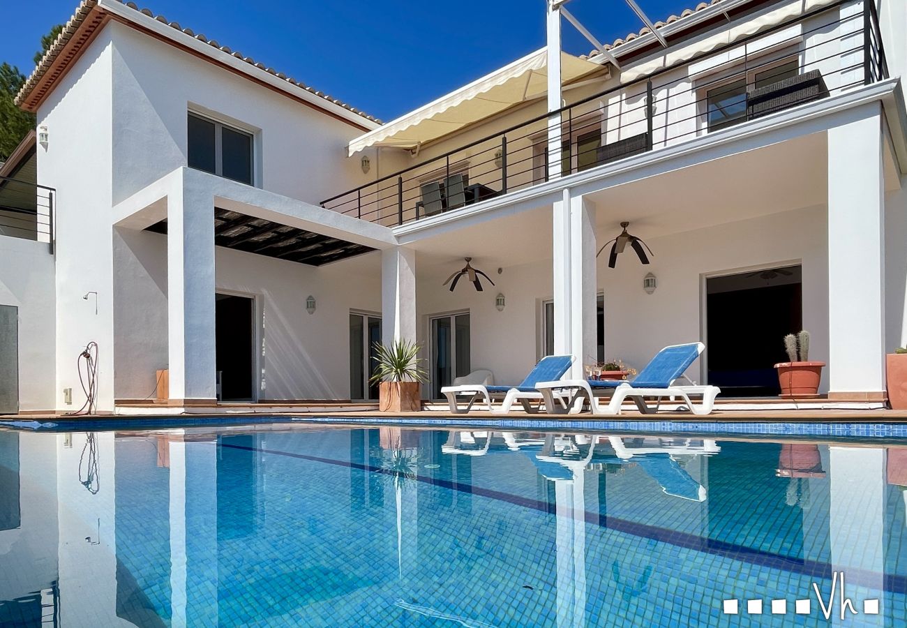 Villa in Benissa - Contemporary luxury villa in Benissa for 8 people · Private pool, air conditioning and panoramic views  · Dream House
