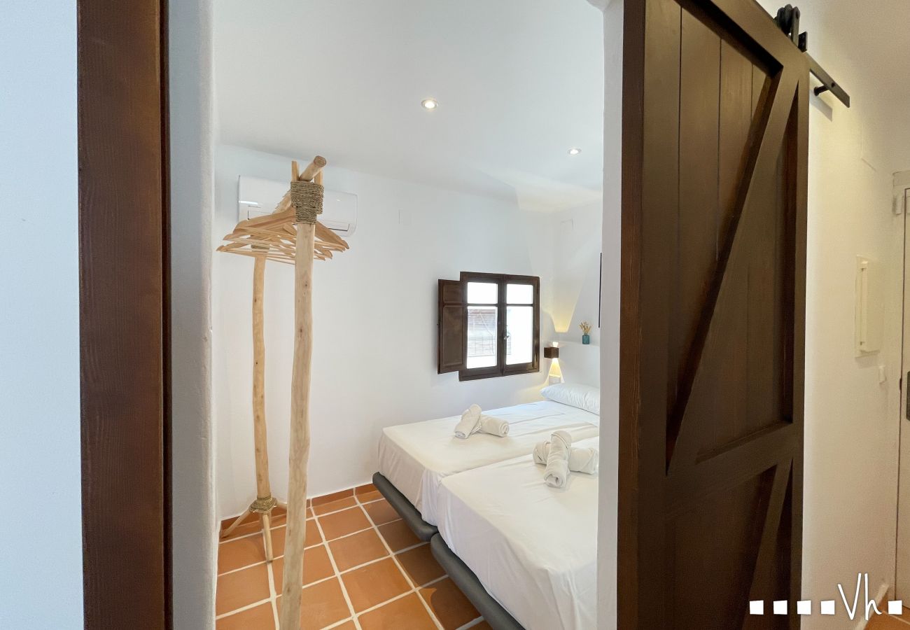 Apartment in Moraira - Apartamento del Puerto : Mediterranean essence in the heart of Moraira