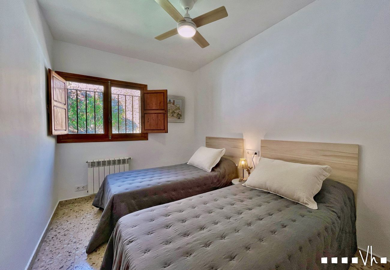 Villa in Moraira - EL RACONET -  villa just 700 metres from the sea.