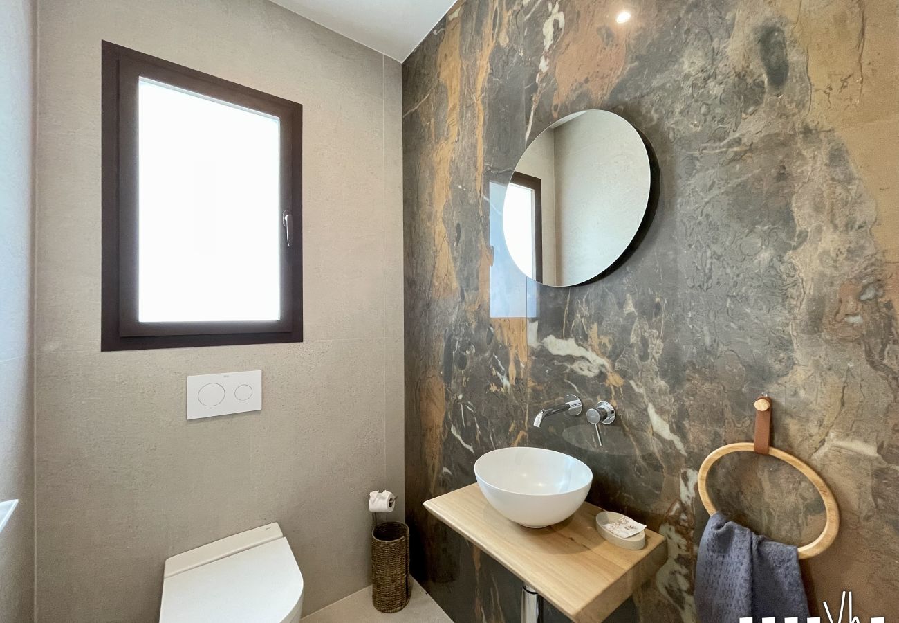 Villa in Pedreguer - Modern villa for 6 with private pool and mountain views  -  LA OKSANA 