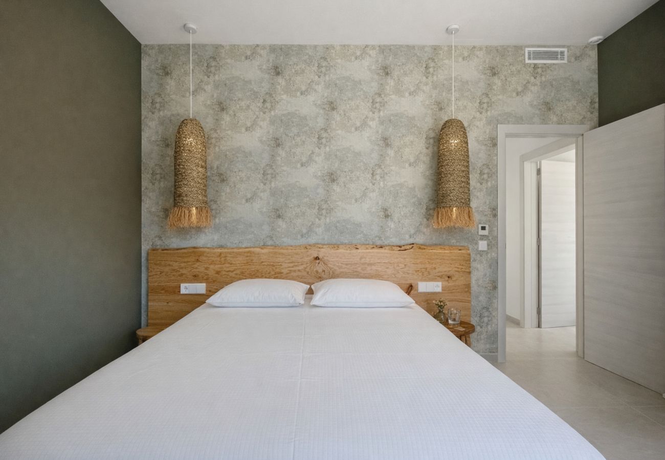 Villa in Pedreguer - Modern villa for 6 with private pool and mountain views  -  LA OKSANA 