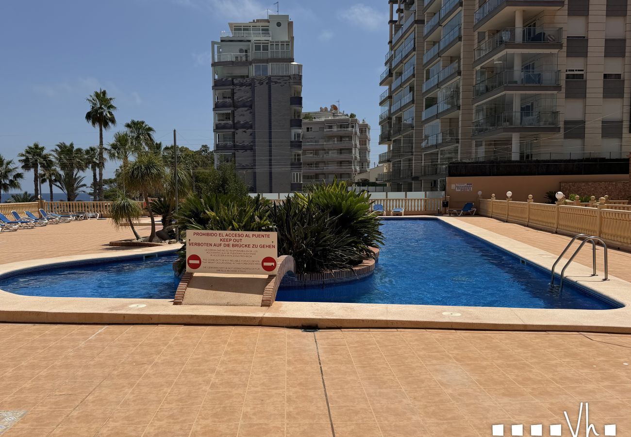 Apartment in Calpe / Calp - Apartment on the beachfront in Calpe with sea views and pool - CLAUDIA